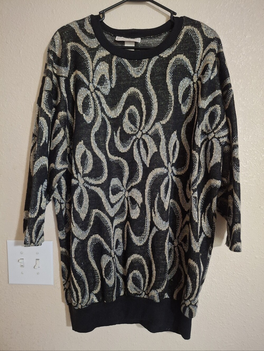 Vintage SHARON ANTHONY Black, Silver And Gold Metallic Patterned Women's Sweater